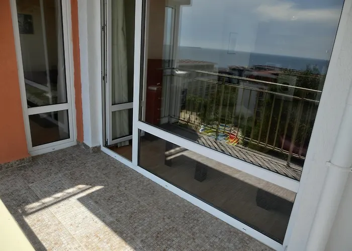 Sea View Crown On Complex With Pools And Beach,